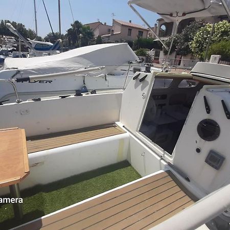 Nuit Insolite A Bord De L'Enata Un Voilier A Quai Sur La Marina De St Cyprien Saint-Cyprien  Exterior photo